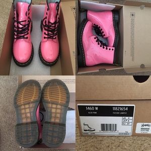 Doc Martens Women’s 1460 Patent